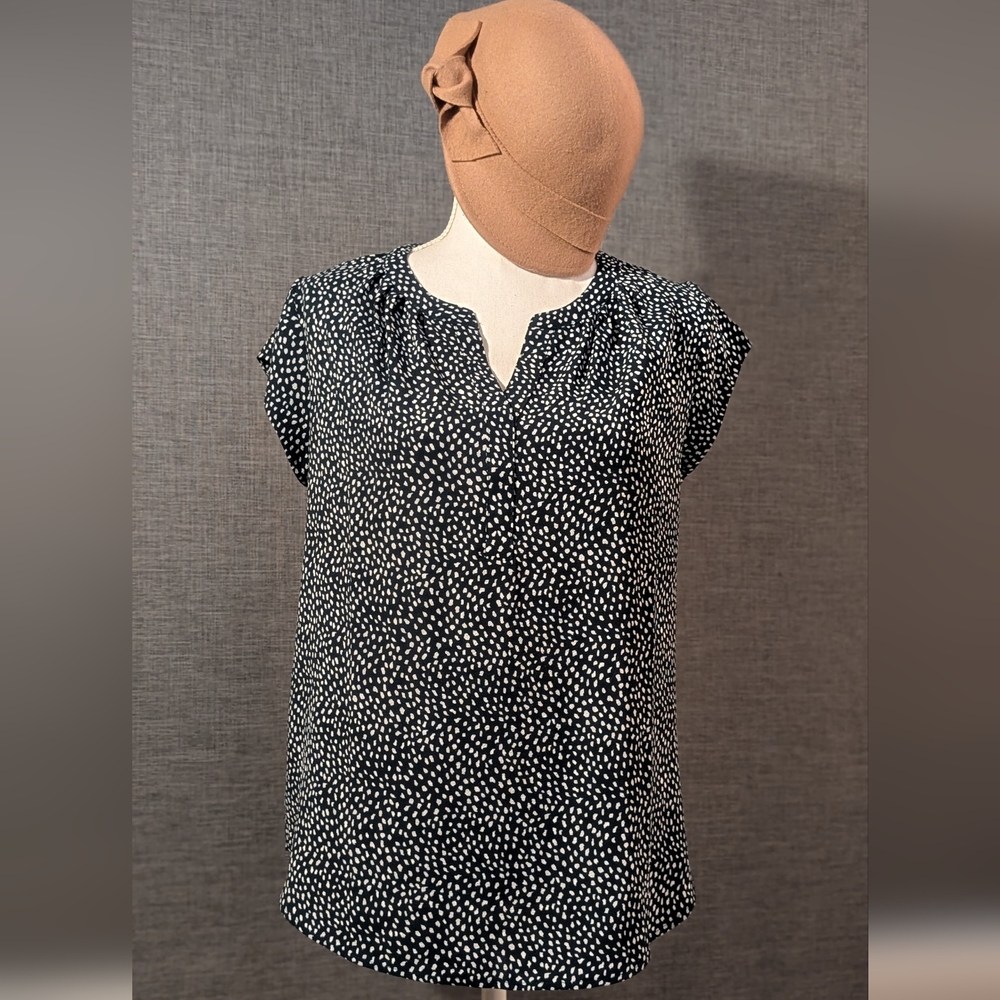 41 Hawthorne Women's Green and White Polka Dot Top Medium